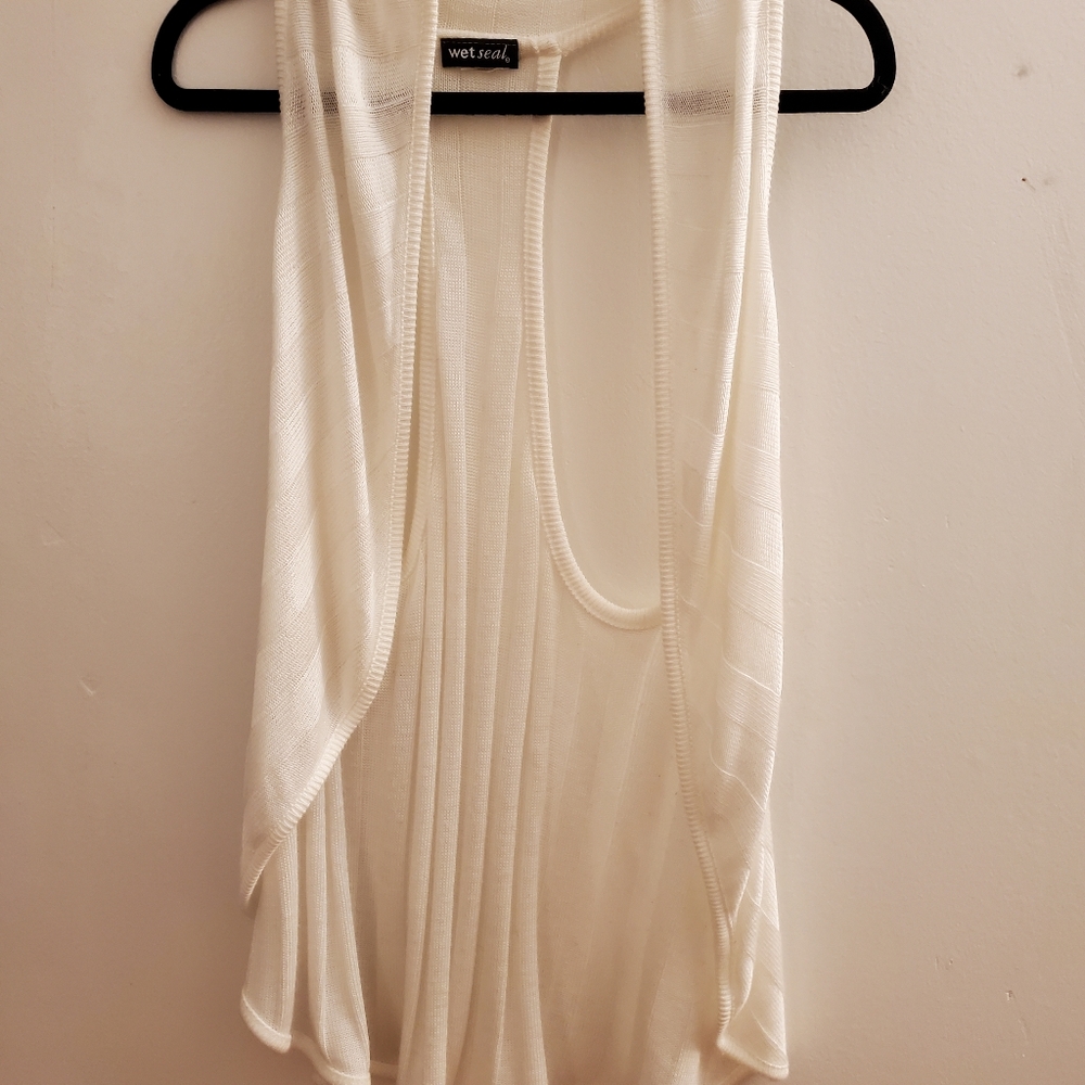 Wet Seal Sleeveless Cover